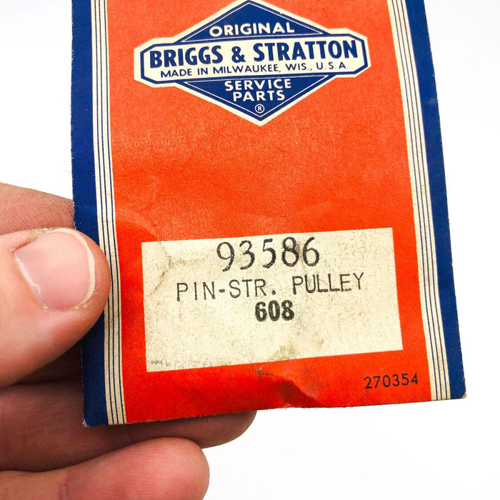 Briggs and Stratton 93586 Pin String Pulley OEM New Old Stock NOS 6