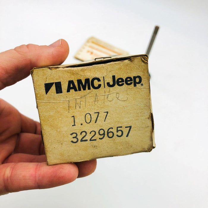 AMC Jeep 3229657 Intake Valve Standard OEM NOS 1981-86 Cher Wag J10 J20 Open