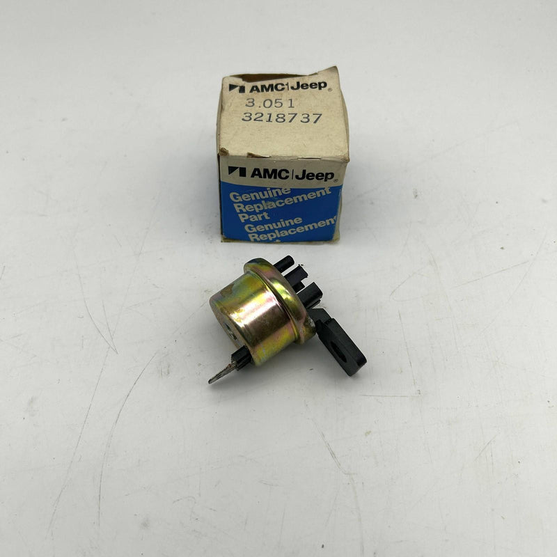 AMC Jeep 3218737 Solenoid Distributor Vacuum Control Valve OEM NOS Open 3