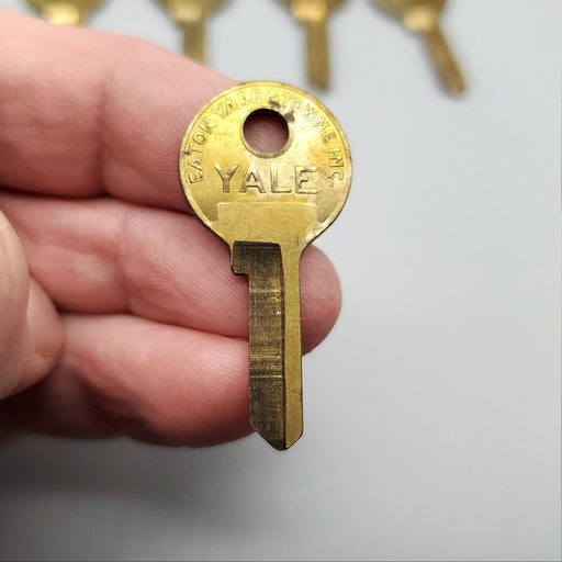 5x Yale RB 24 1/2 Key Blanks Brass BR Keyway 4 Pin NOS 2