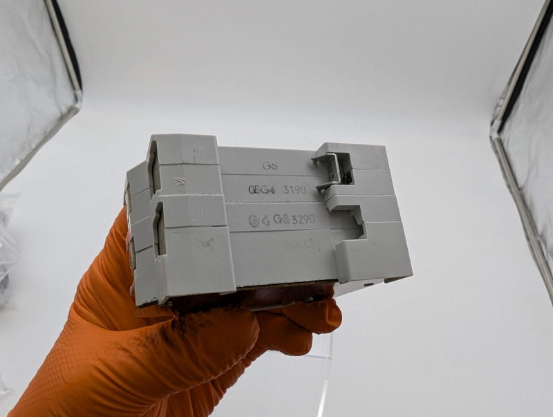 Siemens 5SN9-G4A Circuit Breaker 4A 220/240V Double Pole MCCB 4