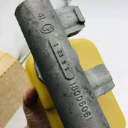 Crown 8133316 Brake Master Cylinder NOS For Jeep SJ J Series Bendix Open 12