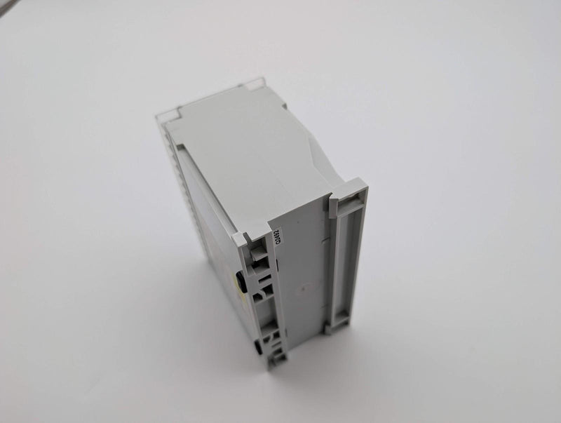 Crompton 256-PLLU-SCBX-C6 Synchro Check Relay 400VAC 60Hz for Electrical Systems