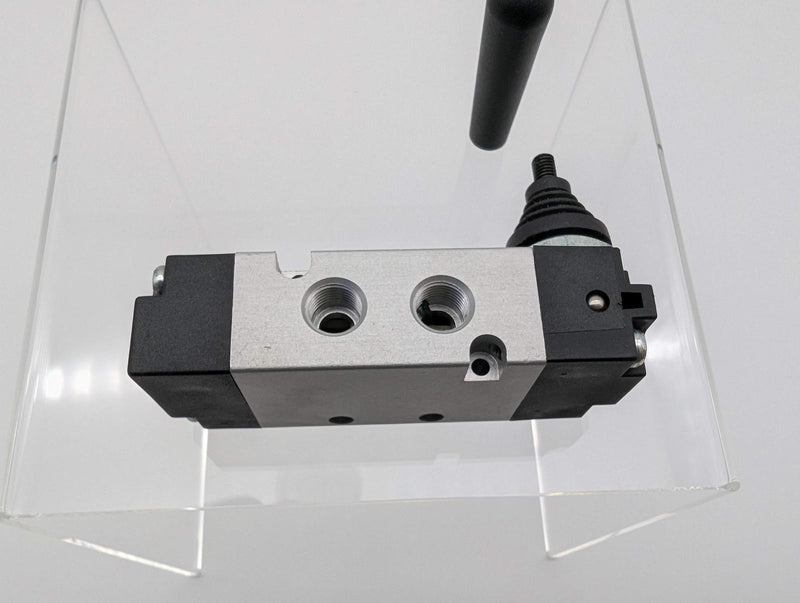 Camozzi 378-905TF Pneumatic Valve 1/8" NPTF 145 PSI Lever Actuator 16 SCFM 4