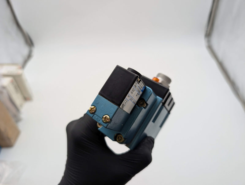 MAC Valves MV-A2B-A241-PM-111DA Pneumatic Solenoid Valve ISO 2 5/2 120VAC