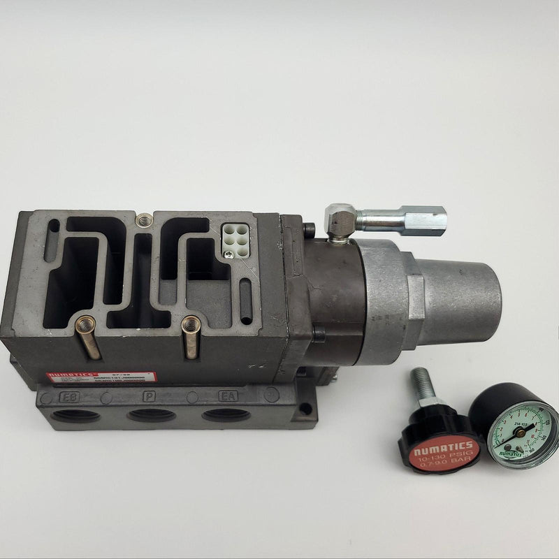 Numatics 555RS131J Regulator Valve 10 - 130PSI Plug-In Side Port Common Exhaust 3