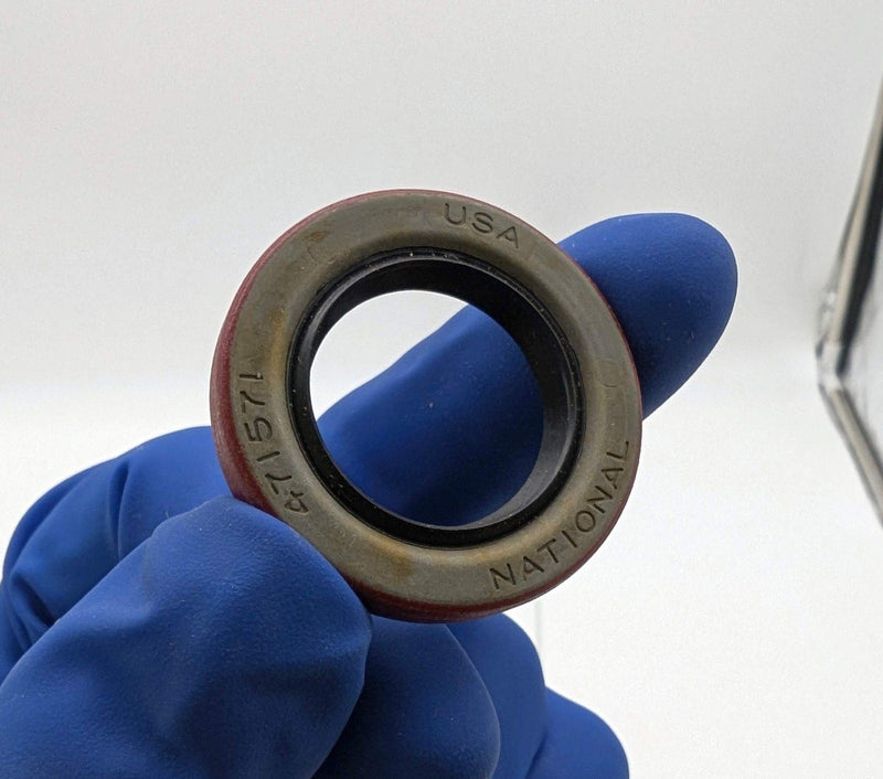National 471571 Oil Seal 0.937" Bore 1.503" OD 0.25" Width Nitrile Rubber Lip 1