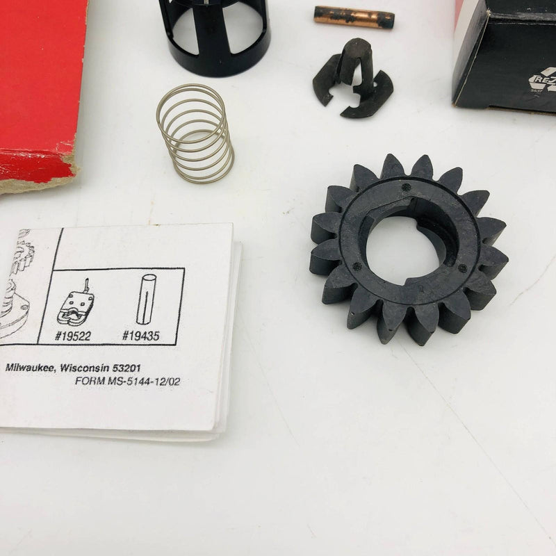 Briggs and Stratton 696540 Starter Motor Drive Kit OEM New Old Stock NOS No Box 8