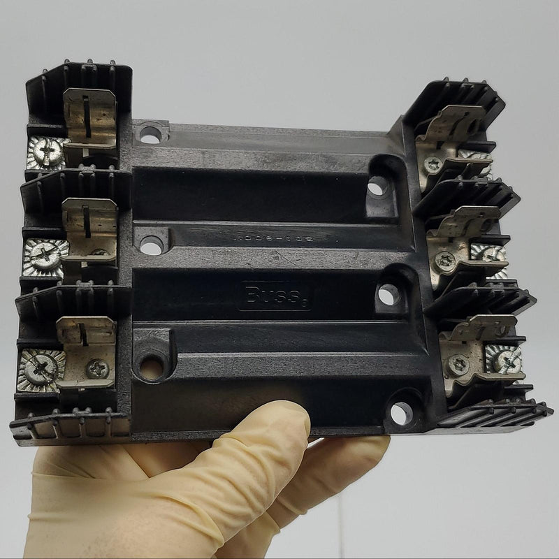 Bussmann RM60030-3PR Fuse Block Open 3 Pole 0 to 30A 600V AC/DC 18 to 10 AWG 4