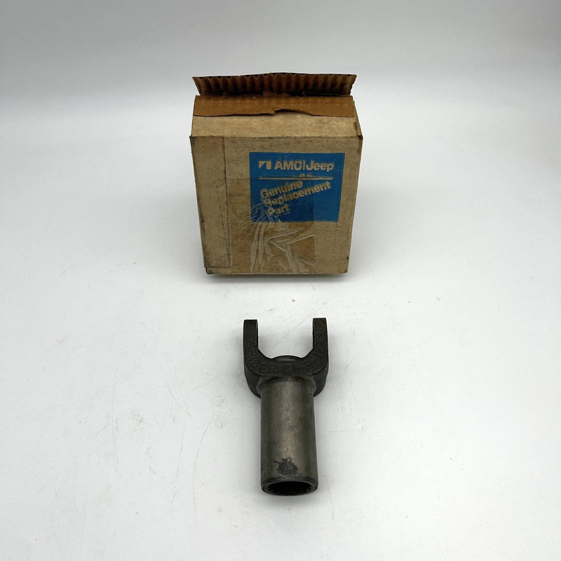 AMC Jeep 8126448 Driveshaft Slip Yoke OEM NOS Dana Spicer Open