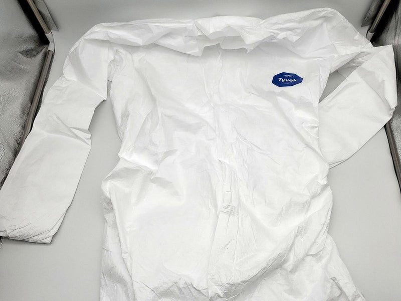 Tyvek 400 Coveralls Size XXL Zipper Closure White TY120SWH2X0006G1 Pack of 6 1