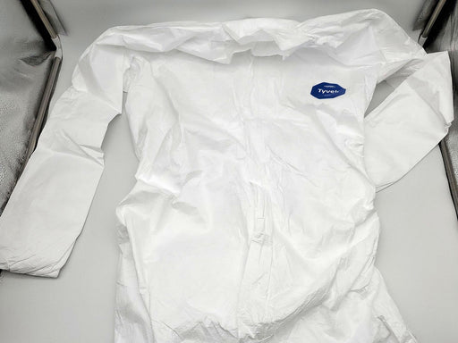 Tyvek 400 Coveralls Size XXL Zipper Closure White TY120SWH2X0006G1 Pack of 6 1