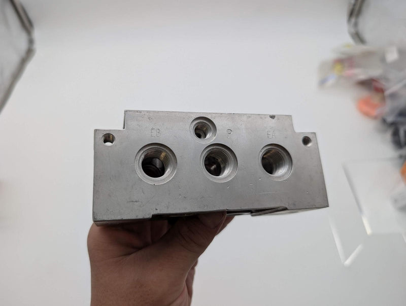 Automatic Valve USA A6880-120 3/8" NPT Pneumatic Manifold Base