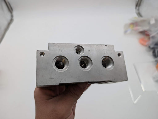 Automatic Valve USA A6880-120 3/8" NPT Pneumatic Manifold Base 2