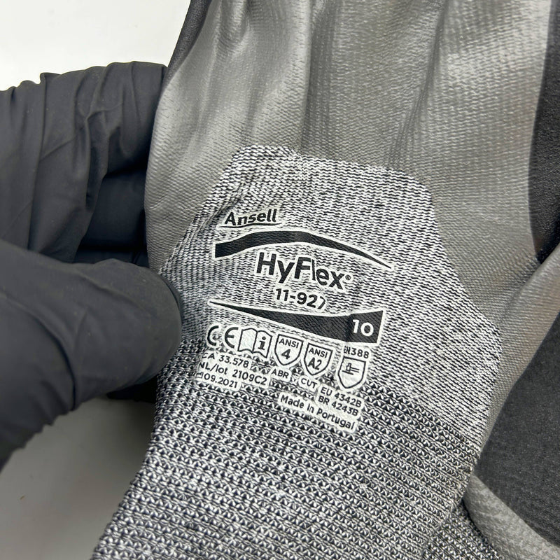 Ansell Hyflex 11-927 Oil and Cut Resistant Glove Extra Large/10.0 Nitrile 12 Prs
