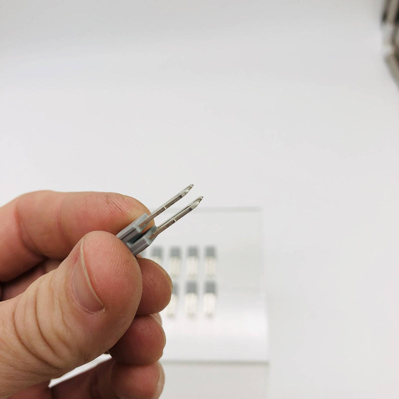 10x WAGO 281-402 Insulated Jumper Adjacent 32Amp 6mm W x 8mm H x 23.7mm D Gray 6