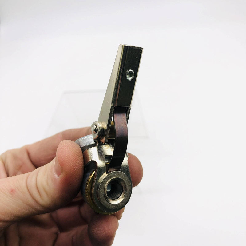 50x Milton 698BK Grip Chuck 1/4in FNPT Closed Ball Air Chuck Safety Clip-on Grip 8