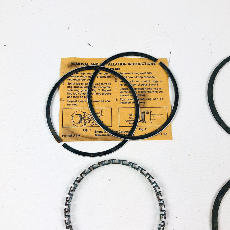 Briggs and Stratton 399016 Piston Rings .030" OEM NOS For Snapper Simplicity 7