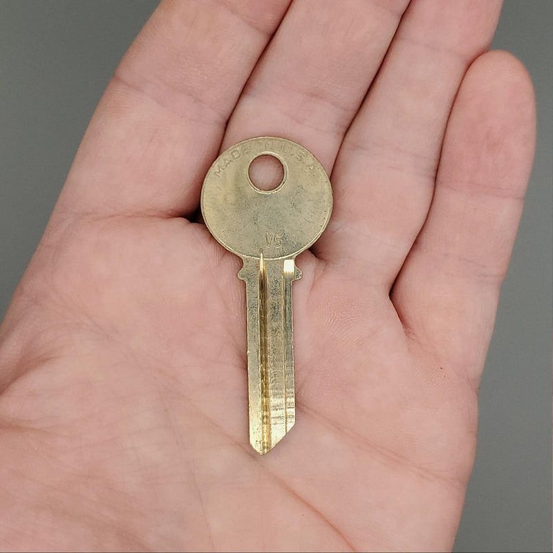 Yale Key Rn11 10x Yale RN11 VG Key Blanks VG Keyway Nickel Silver 6 Pin NOS — HKResale