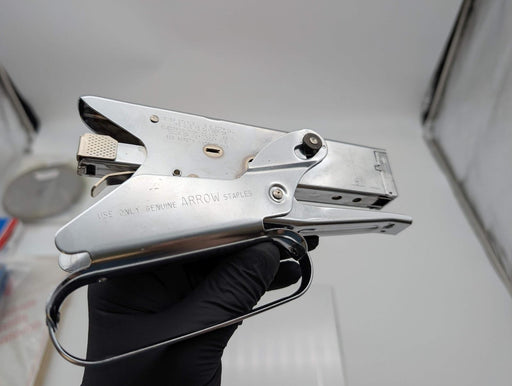 Arrow P35 Plier Stapler Heavy Duty 2-1/2" Throat for P35 1/4" & 3/8" Staples 2