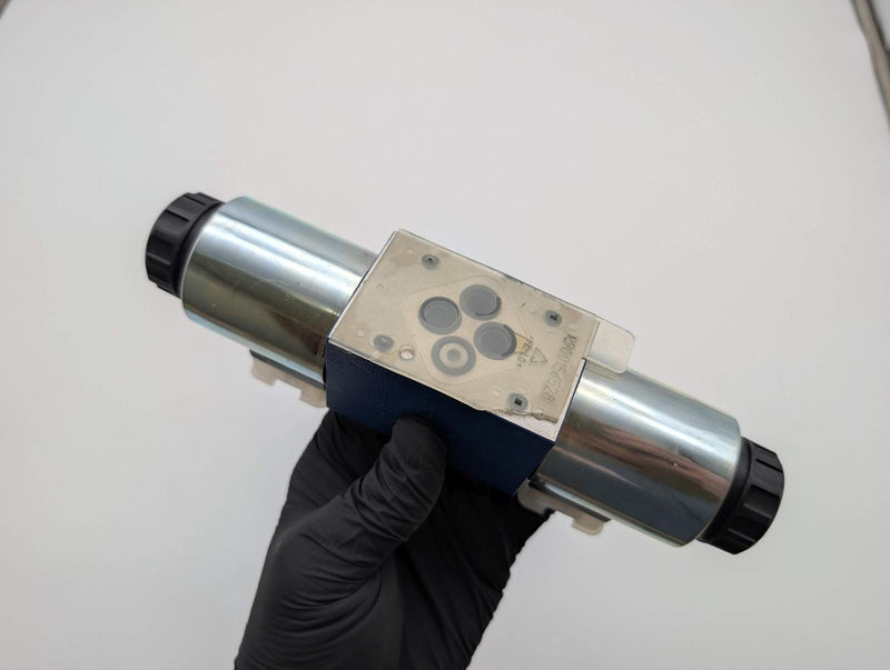 Rexroth R900548271 Directional Spool Valve 4-Way 3-Position 4WE6J6X/EG24N9K4/B10