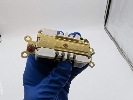 Hubbell HBL4550 Twist-Lock Receptacle 15A 250V 2 Pole 3 Wire L6-15R Brown 2