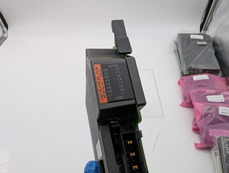 Allen Bradley 1771-OAD/C 12-120V AC Output Module 16 Output Channels 4