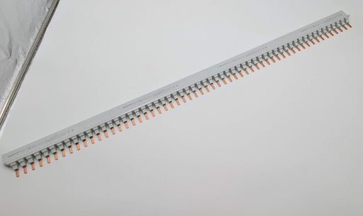 Schneider M9XCP157 Multi 9 Combo Busbar 80A 277/480 VAC 18mm Pitch 57 Modules 1