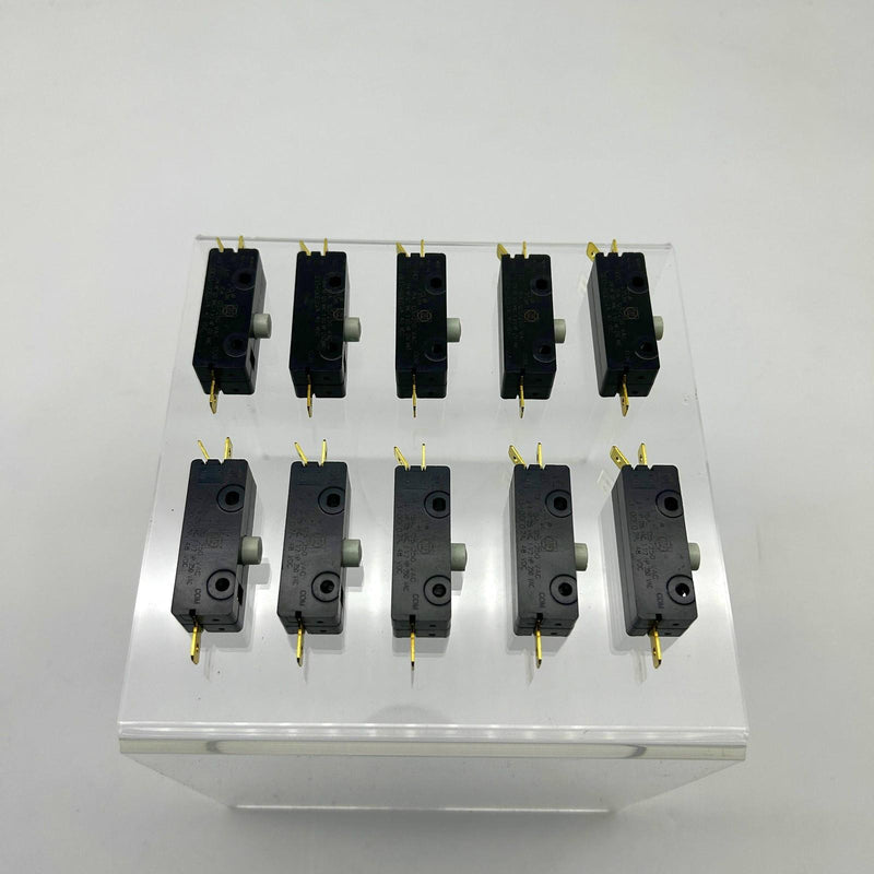 ZF Electronics E13-00E Switch Snap Action 15A 125VAC Round Plunger Lot of 10 10