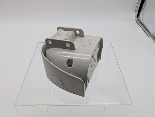 Clipsal WSC227D Weatherproof Outlet Double Pole 10A 250V w/ 20mm Conduit Entries 2