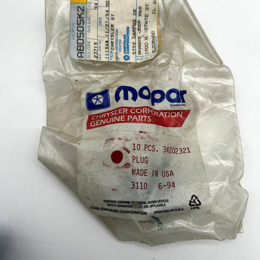 Mopar 34202321 Plug for Front Bumper 1ct OEM NOS Loose No Pkg 2