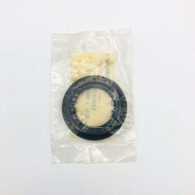 Mopar 53002919 Oil Seal for Front Brakes OEM NOS 1988-90 Jeep Cher Wag Com Sealed