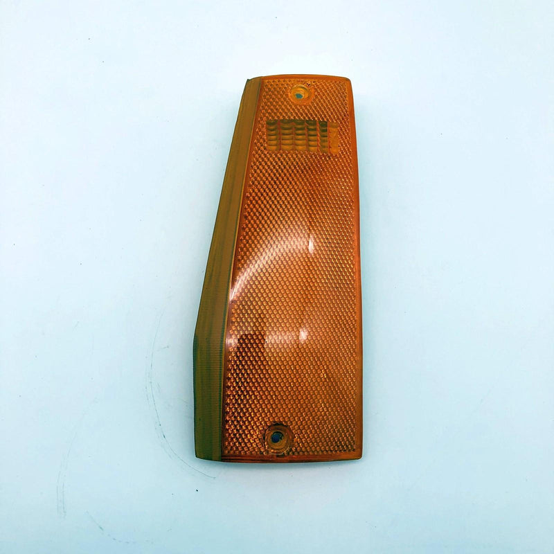 Crown 56000111 Side Marker Lamp Lens Housing Left Hand NOS Open 5