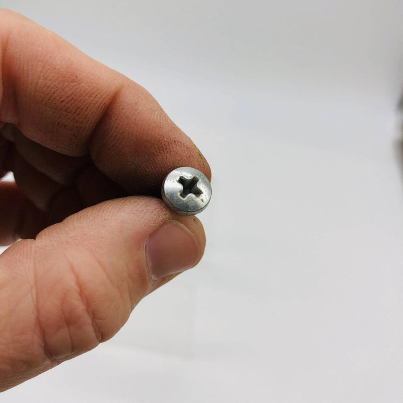 AMC Jeep 9144721 Screw for Interior Lamp Bezel OEM NOS 81-86 Loose No Pkg 6