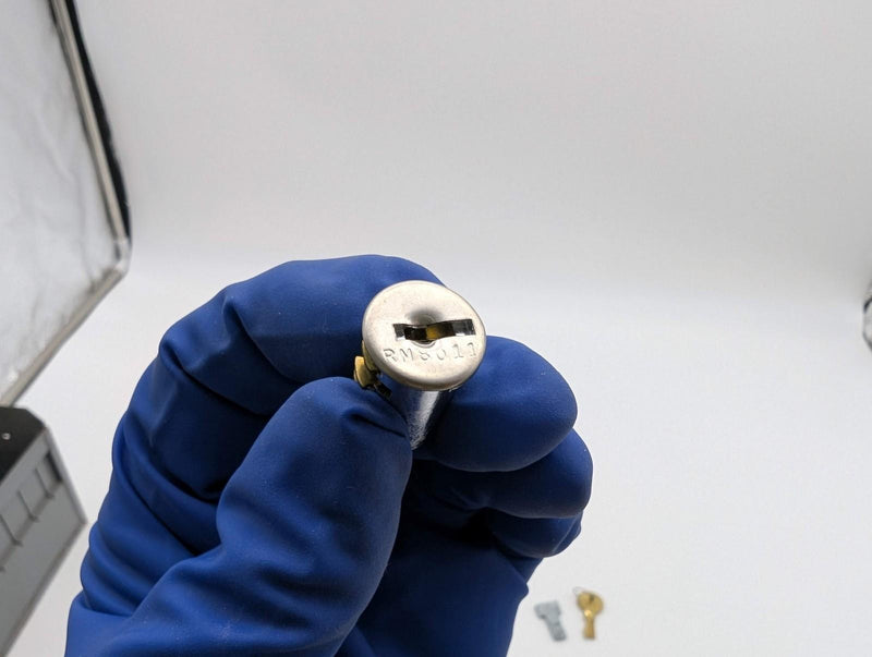 Diebold 31-018431 Undercounter Lock Core Kit w Bolt & 2 Keys Keyed 8011 2