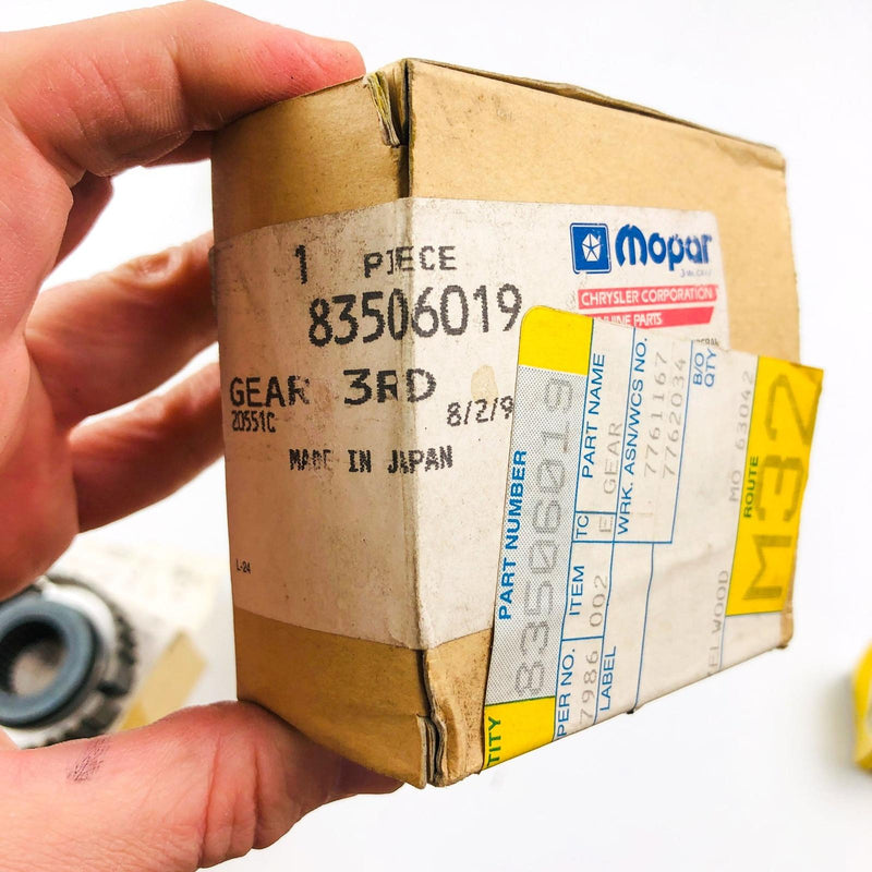 Mopar 83506019 Mainshaft 3rd Third Gear Transmission OEM NOS AX5 10