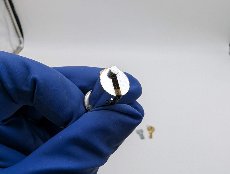 Diebold 31-018431 Undercounter Lock Core Kit w Bolt & 2 Keys Keyed 8011 3