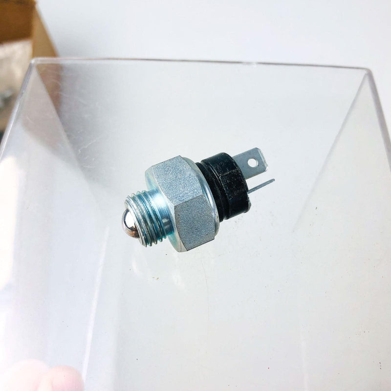 Yazoo 1923-008 Switch for Panel on Commercial Front Cut Riders OEM New NOS 3