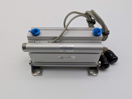 SMC CDQ2L40TF-75DZ Compact Cylinder 40mm Bore 75mm Stroke Double Acting 145 PSI 2