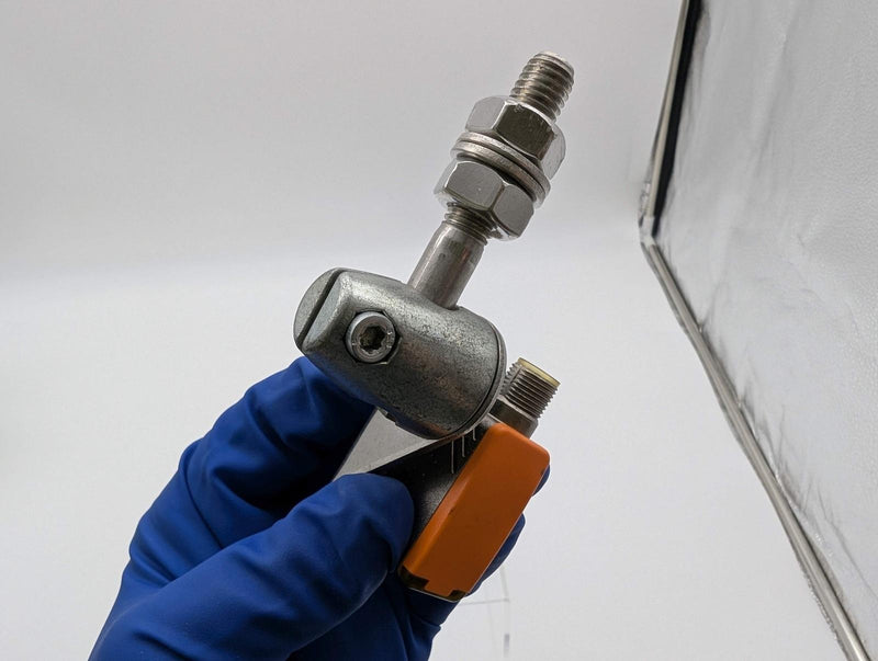 IFM OGP280 Photoelectric Sensor w/ E20719 Freestanding Mounting Clamp 2