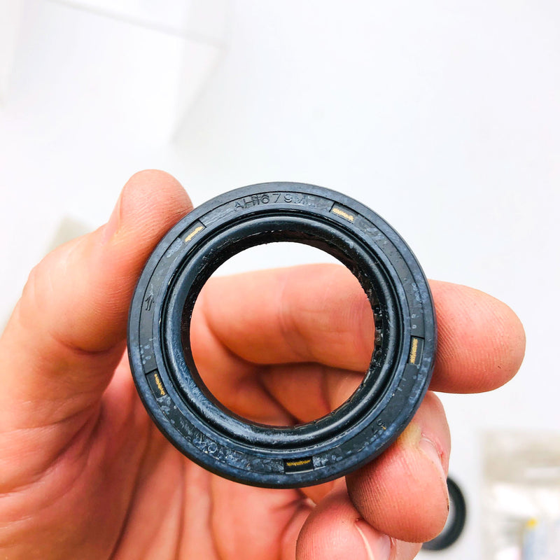 Mopar 83506045 Retainer Seal for Transmission OEM NOS 1994-96 Jeep 4 Cyl 5 Spd 4