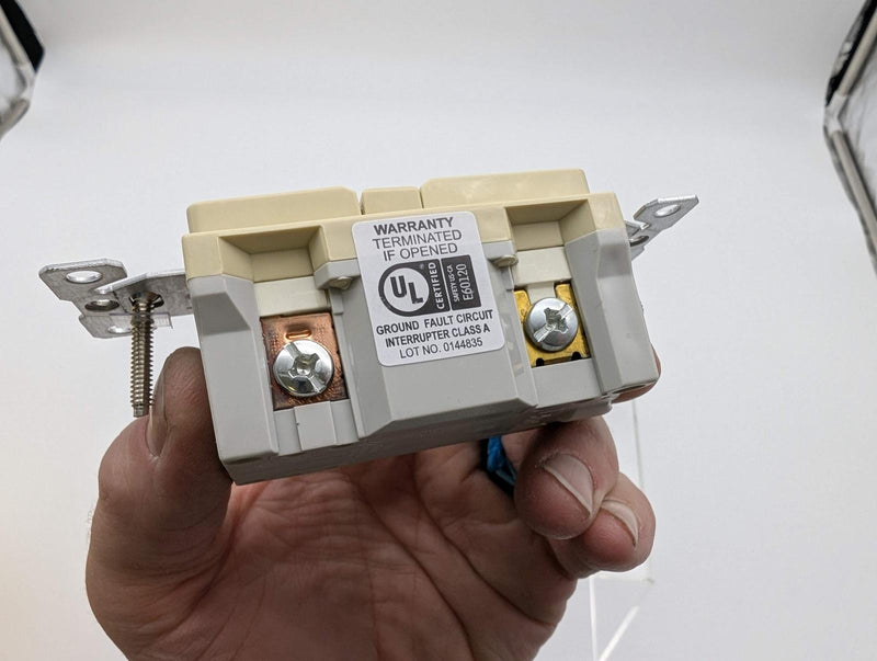 Eaton GFCI Blankface Receptacle Self Testing 20A 125V #14-10 AWG Ivory SGFD20V 3
