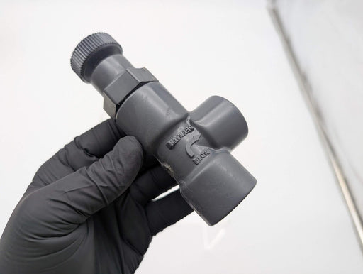 Hayward AV10050T 1/2" Angle Globe Valve PVC Body FPM O-Rings 150 PSI 2