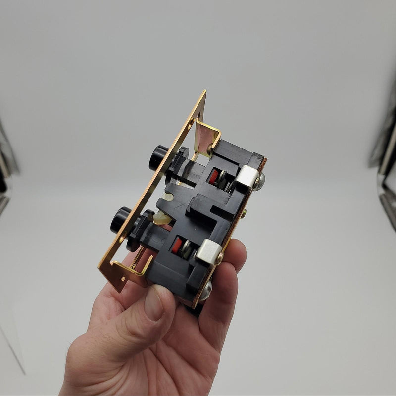 Hubbell 28317-001 Push Button Insert Single Speed Direct Wire 120-480VAC 6A 3