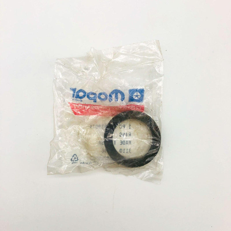 Mopar 3239074 Retaining Ring for Rear Axle Shaft OEM NOS 81-86 Jeep Cher Wag Com 3