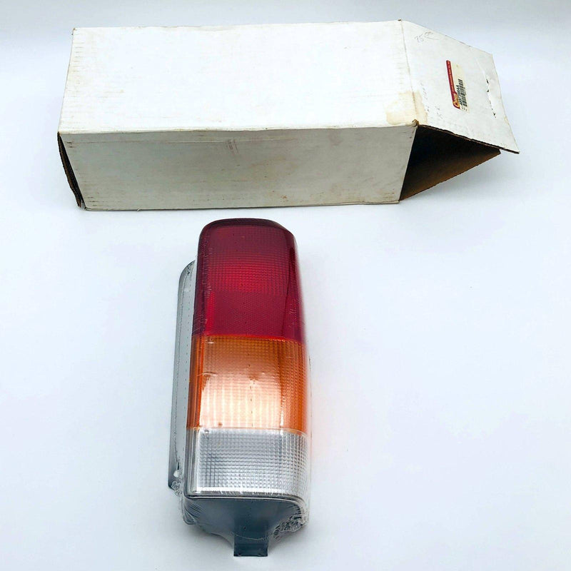 Crown 4897398AA Tail Light Rear Lamp NOS For 97-01 Jeep Cherokee Open 1