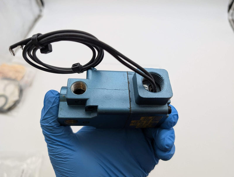 MAC Valves 225B-111CA Solenoid Valve 3 Way 110-120 VAC 24 VDC 4