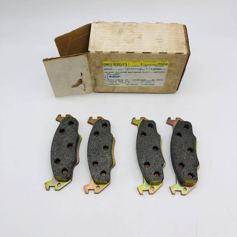 Mopar 83501983 Brake Pads OEM New Old Stock NOS Open 4