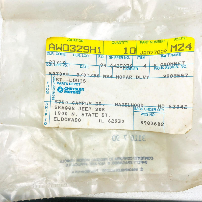Mopar J2077029 Grommet for Soft Top Hardware OEM NOS 1981-86 CJ 5/7 3