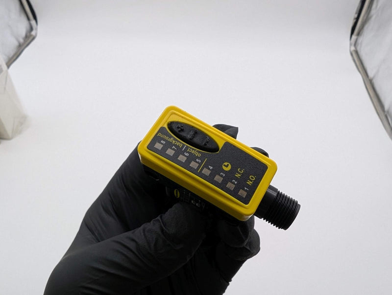 Banner Engineering QS30AFQ Photoelectric Proximity Sensor 50–300 mm Range 70381